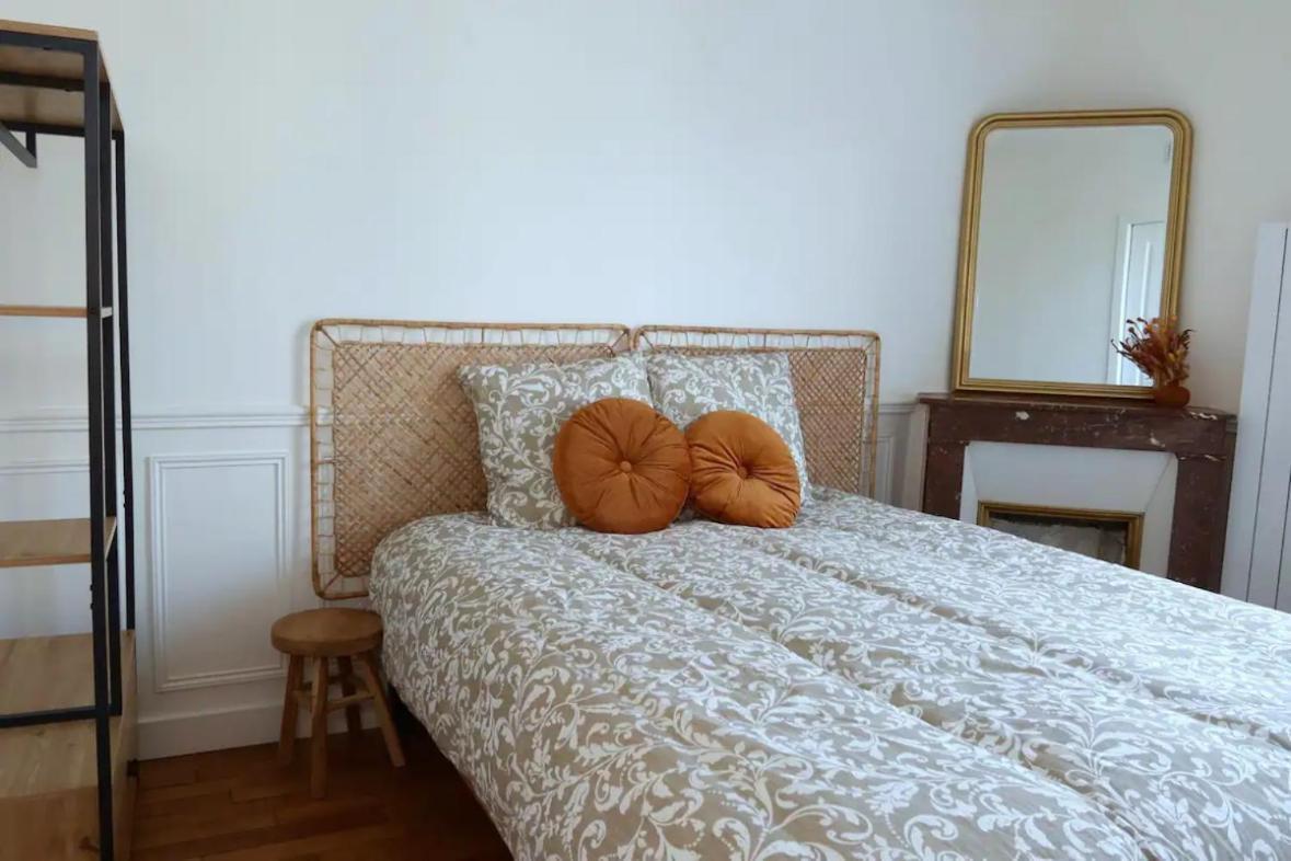 Charmant Appartement Cosy A Suresnes Exteriör bild