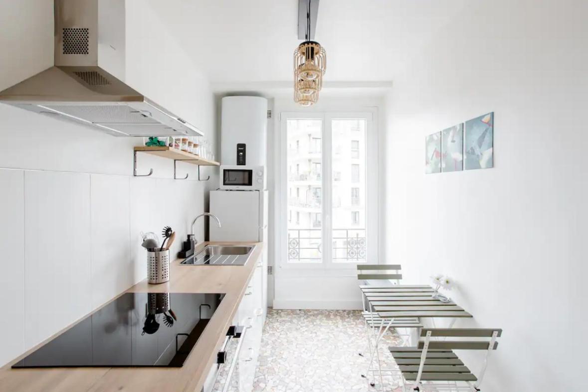 Charmant Appartement Cosy A Suresnes Exteriör bild